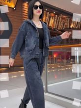 牛仔连帽外套上衣加哈伦裤两件套装爆款春秋款外穿休闲中年妈妈装