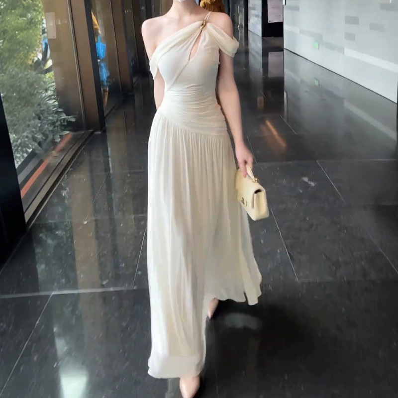 2026 New Early Summer Beautiful and Stylish Niche Design Women's White Off-Shoulder Elegant Long Dress 2026 New Early Summer Beautiful and Stylish Niche Design Women's White Off-Shoulder Elegant Long Dress