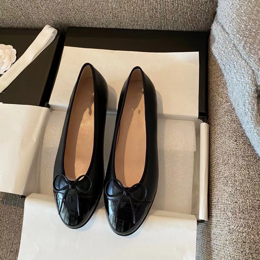 블랙 페이턴트 가죽 헤드