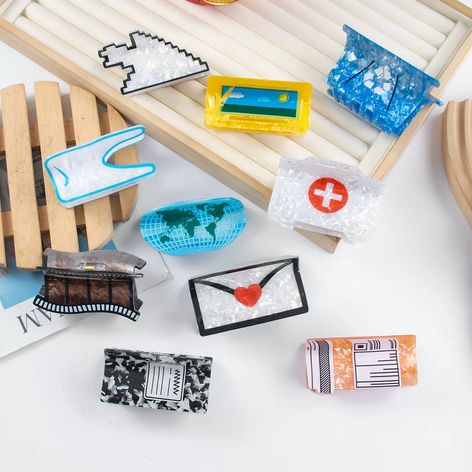 卡通时尚简约仿醋酸印花12月新品8公分信封医疗箱鼠标箭头抓夹