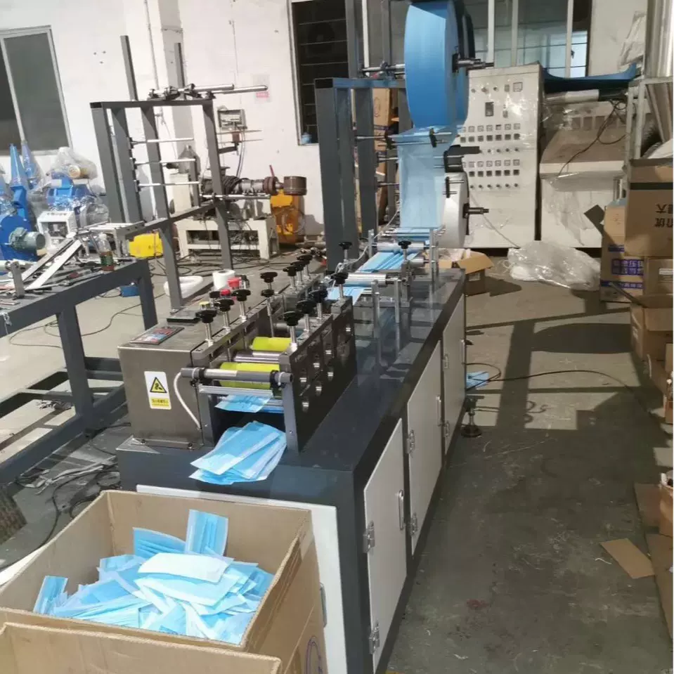 一次性口罩打片机 平面口罩出片机生产机生产设备 现货厂家供应