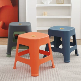 塑料桌椅;矮凳;水桶、水缸