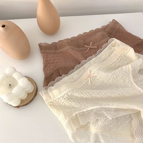 French Cream Puff Breathable Mid-waist Girls' Lace Women's Cotton Japanese Autumn and Winter Pure Cotton Crotch Panties Women's Wholesale