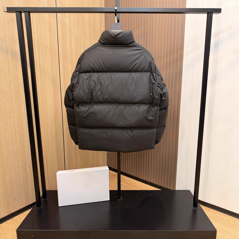 高版本高品质现货P家新款胸前铁牌立领羽绒服夹克外套男女同款|undefined