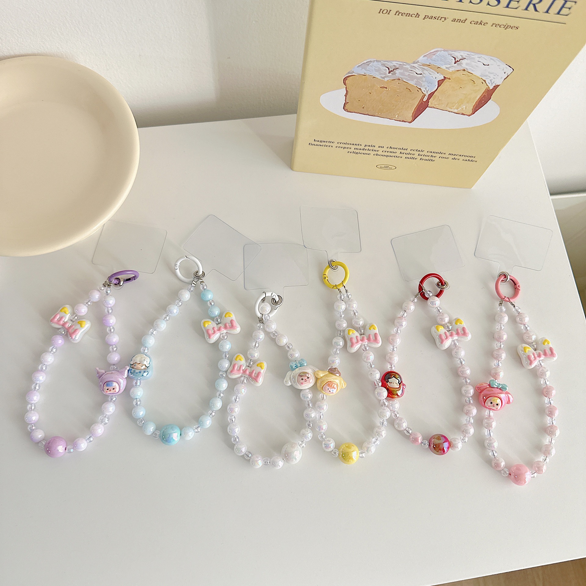 Dulce viento encantador cuentas de dibujos animados para teléfonos móviles colgante colgante colgante universal bolso colgante de cuentas hechas a mano colorido