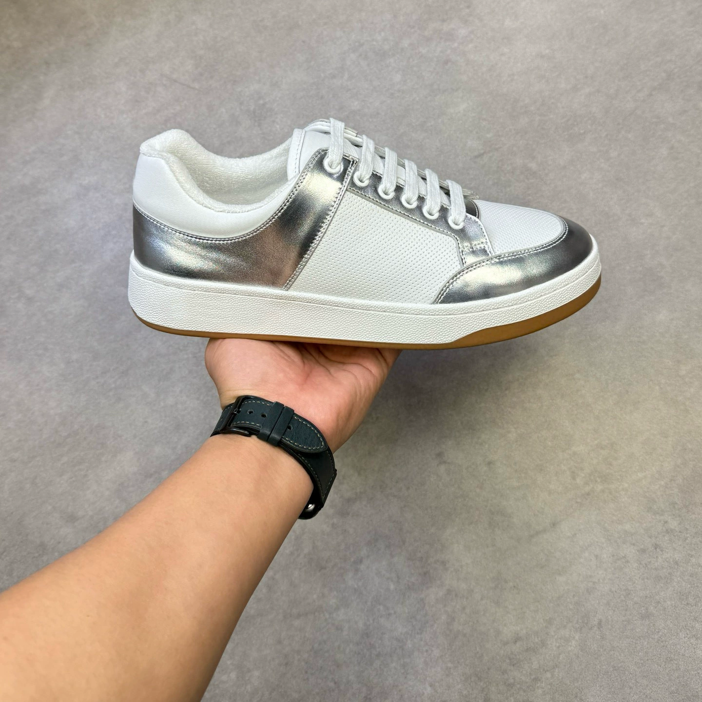 Европейские повседневные кроссовки из натуральной кожи, мужские дышащие туфли на плоской подошве из воловьей кожи, новые разноцветные модные туфли для вождения и путешествий