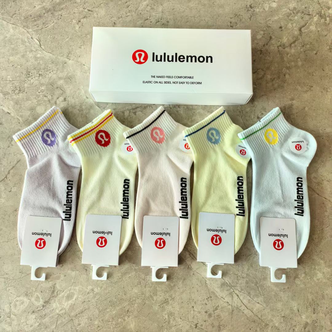 여성용 양말, 밝은 색상, 새로운 스타일 *35-39 사이즈 권장)