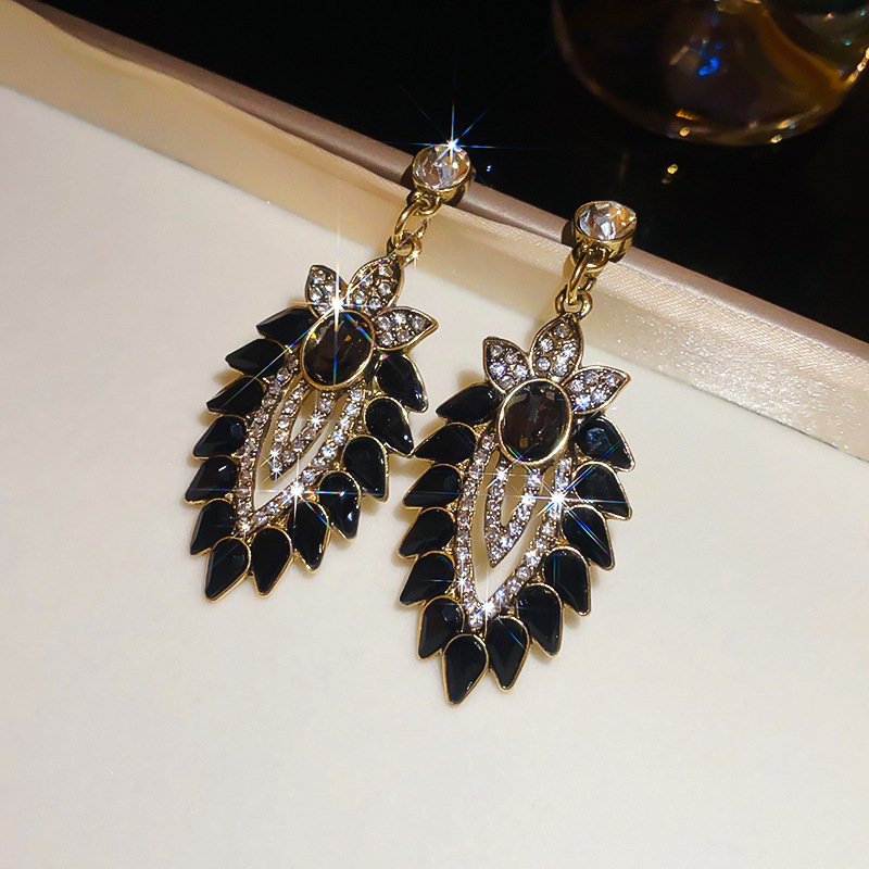 73# silver needle-gold-black-leaf