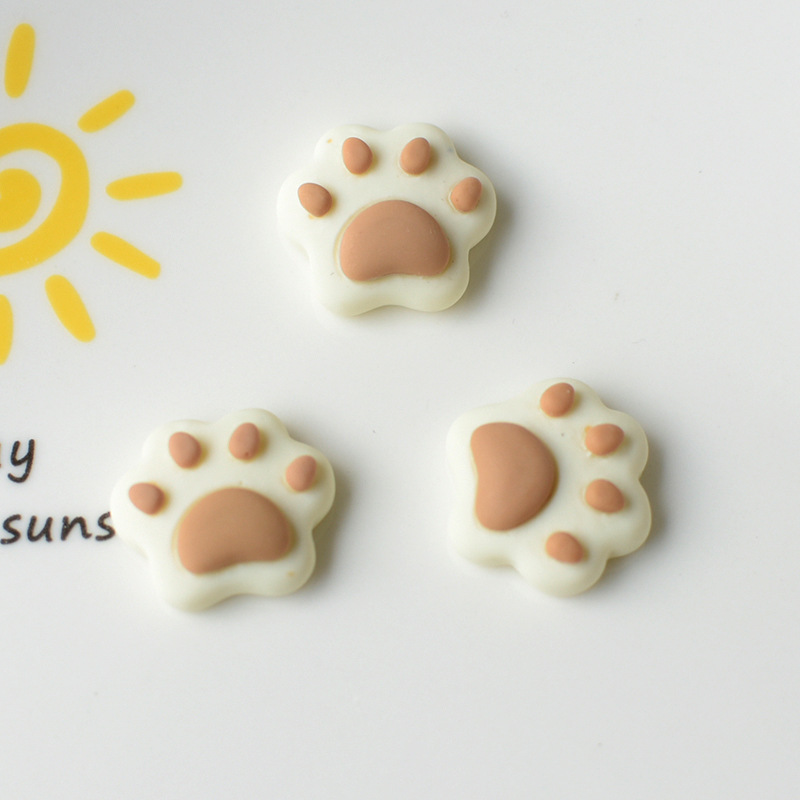 베이지 고양이 발톱