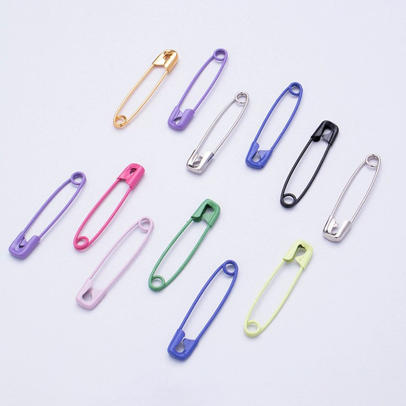 Прямые поставки от производителя: окрашенные стальные проволочные булавки 32 мм для маркировки одежды, декоративной упаковки и брошей.