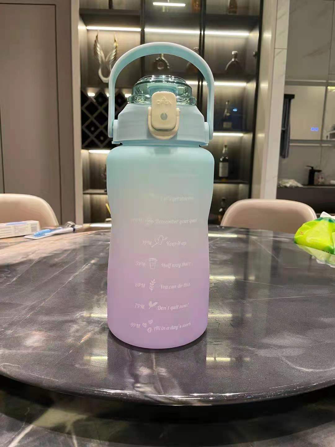 Nuevo transfronterizo Amazon gradiente de color de gran capacidad de la taza de agua rebote taza de paja de plástico esmerilado deportes al aire libre hervidor de agua