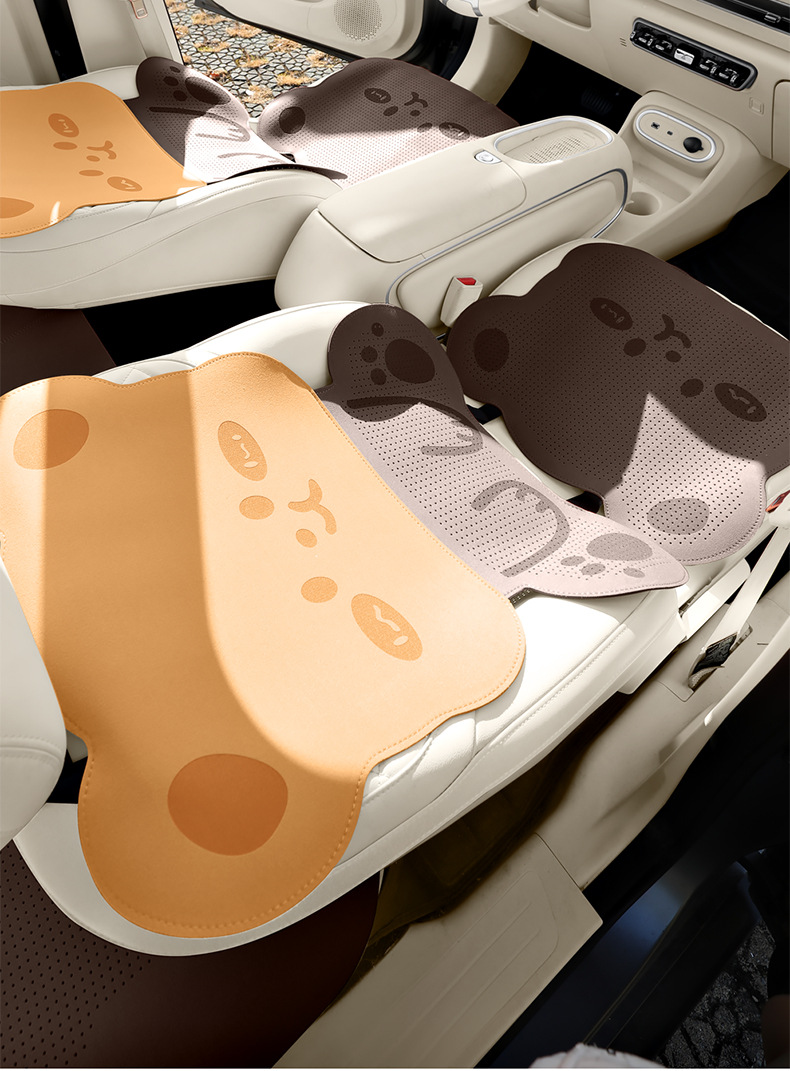 Suitable for Lexus cars, the suede seat covers feature a three-dimensional cartoon bear design, cute, comfortable, and breathable