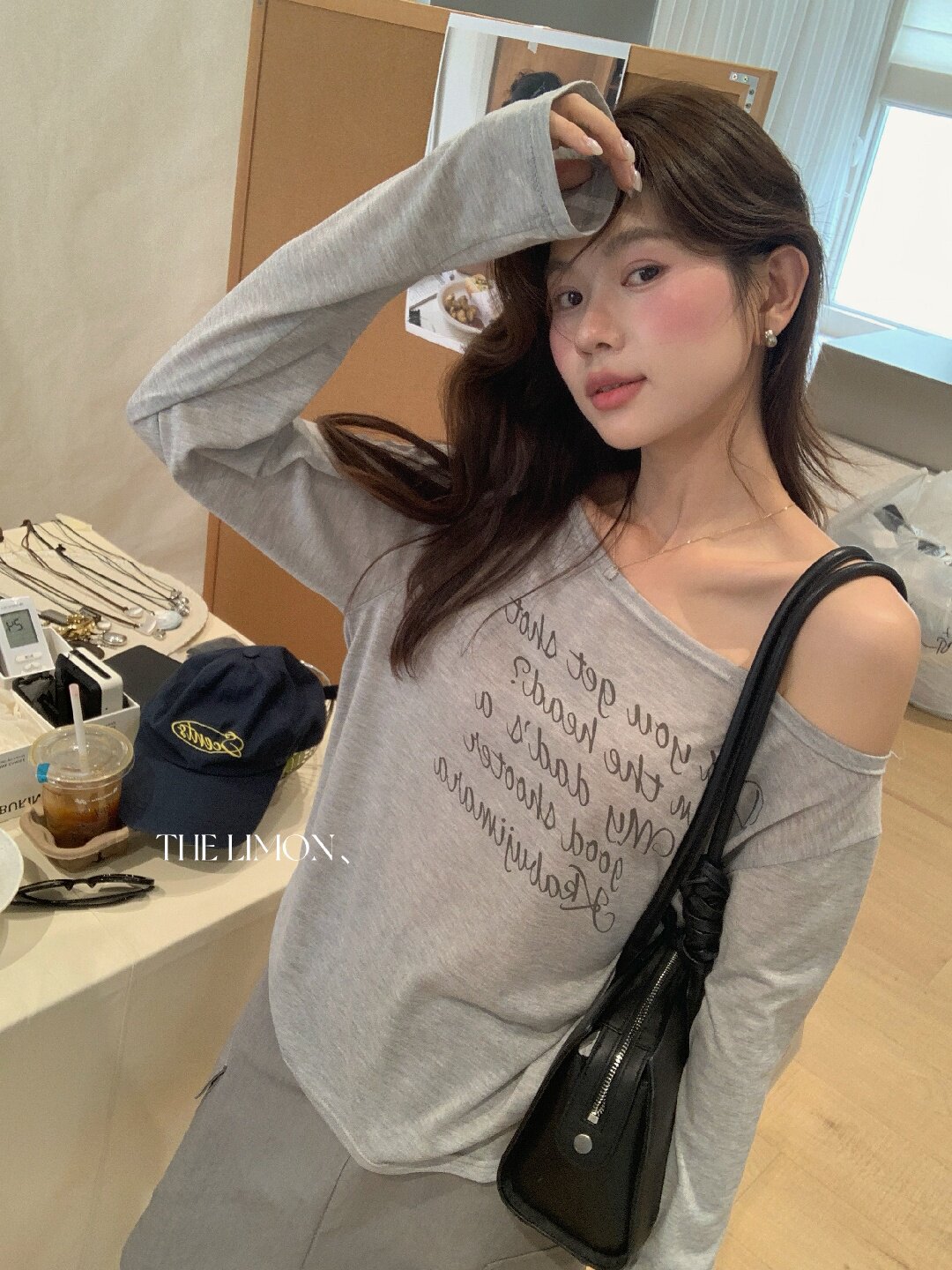 Áo thun nữ tay dài cổ tròn in chữ, phong cách Hàn Quốc, chất liệu cotton thoáng mát — màu đen, màu trắng, màu xám, màu vàng chi tiết 9