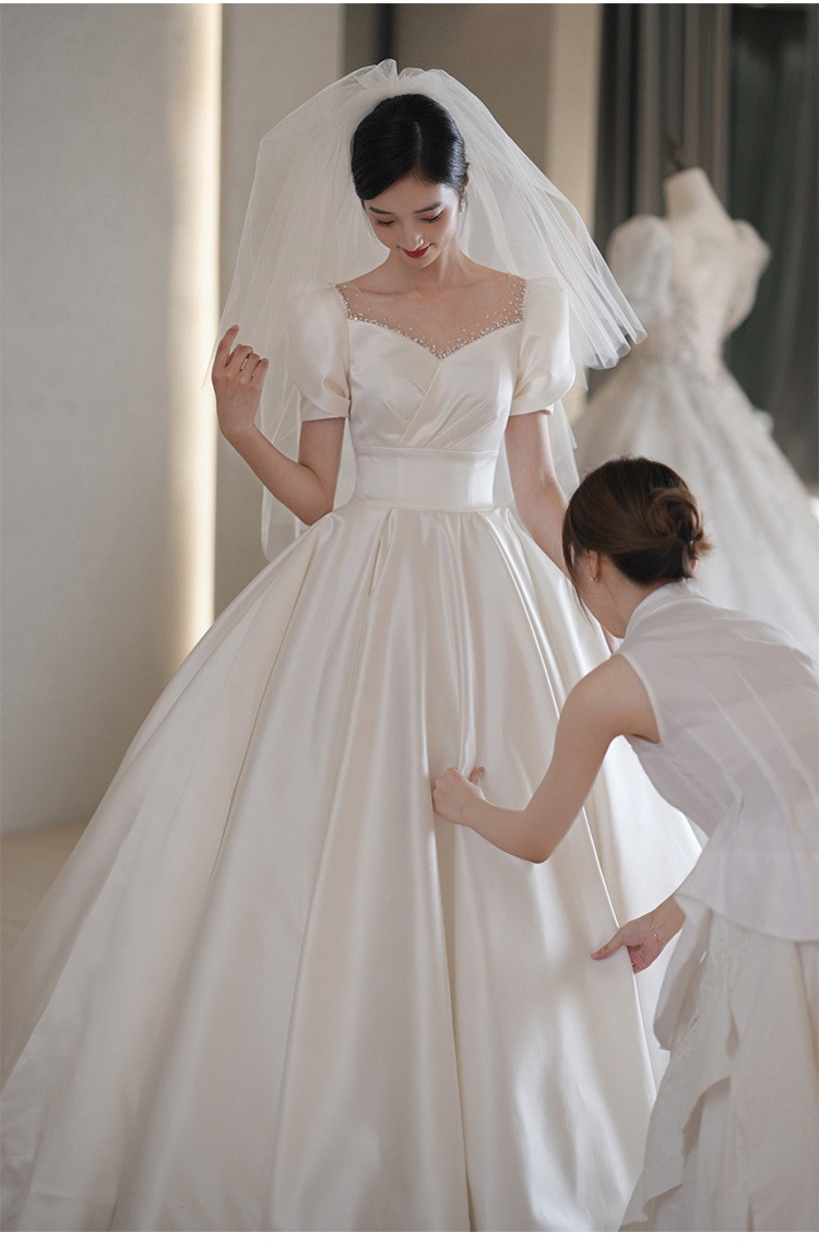 Vestido de novia de satén de manga corta estilo Mantingfang, modelo nuevo 2026, elegante, retro, sencillo, con cola larga.