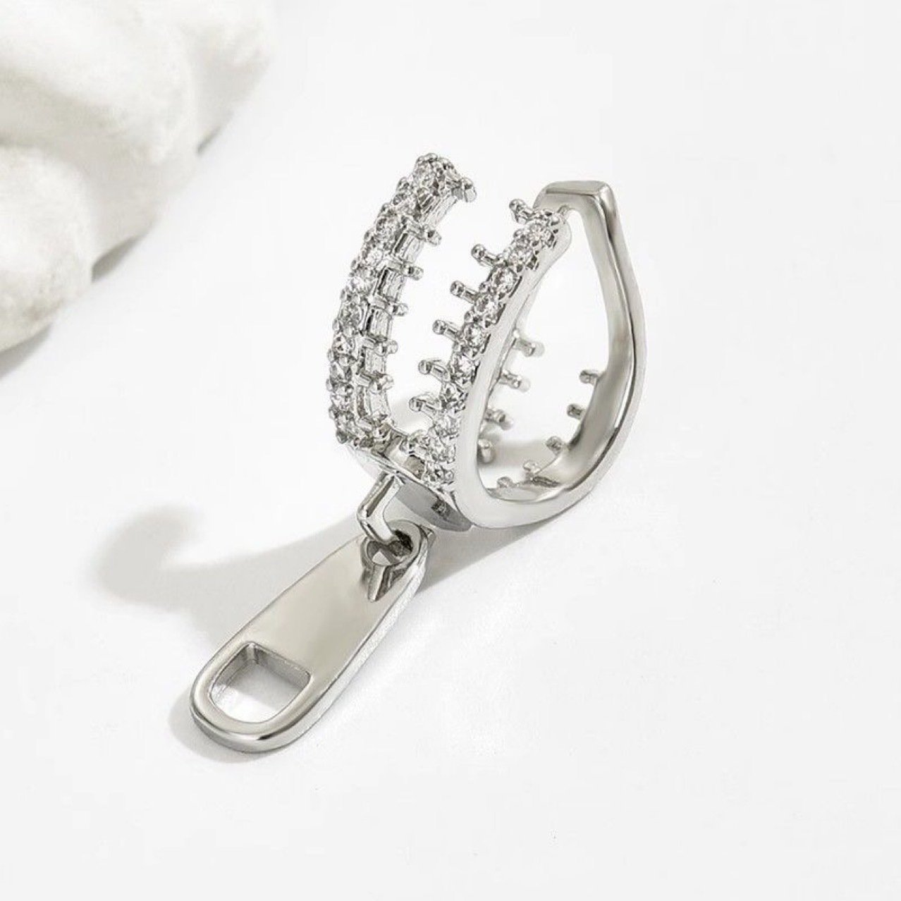 Pendientes de clip para orejas no perforadas estilo minimalista_voghion.com