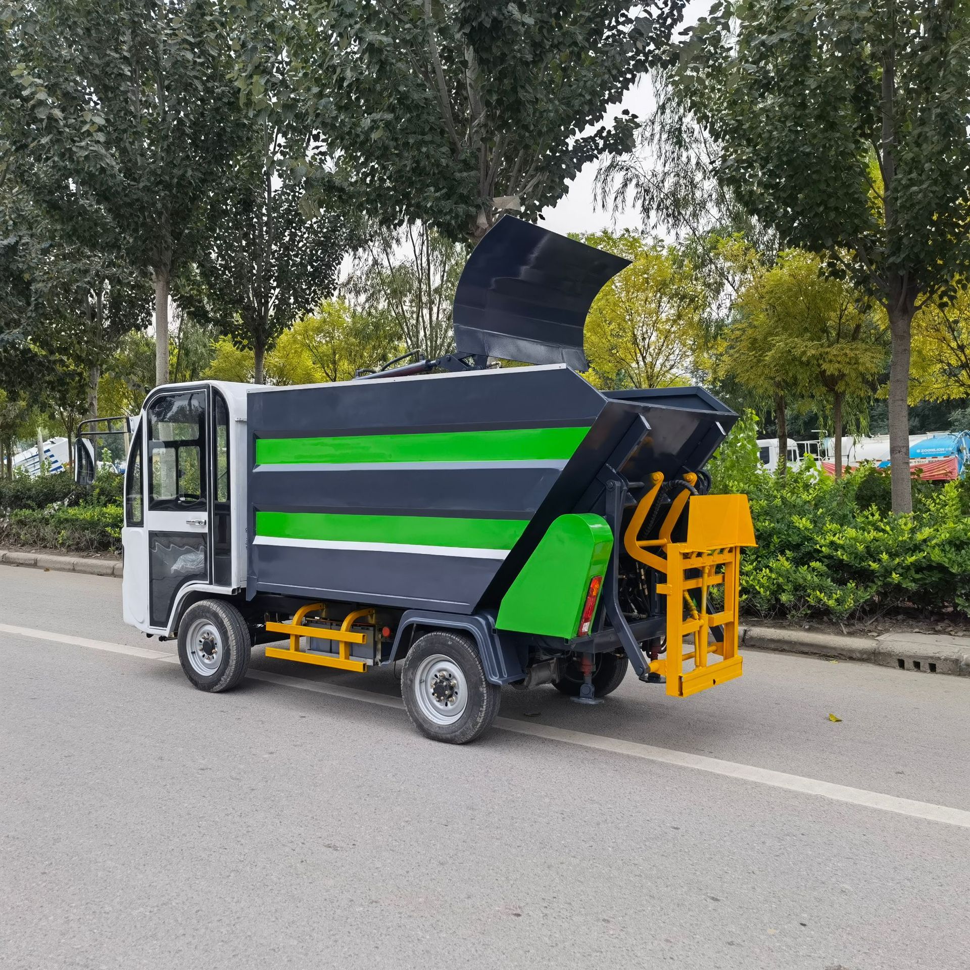 后挂桶垃圾收集转运车后挂桶密封式垃圾车后翻转挂桶压缩式垃圾车