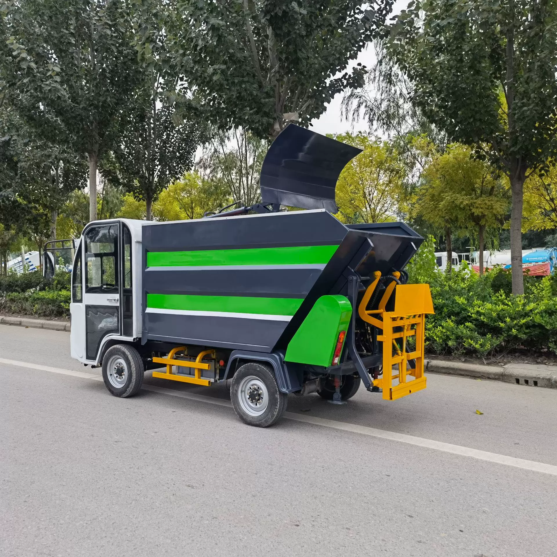 后挂桶垃圾收集转运车后挂桶密封式垃圾车后翻转挂桶压缩式垃圾车