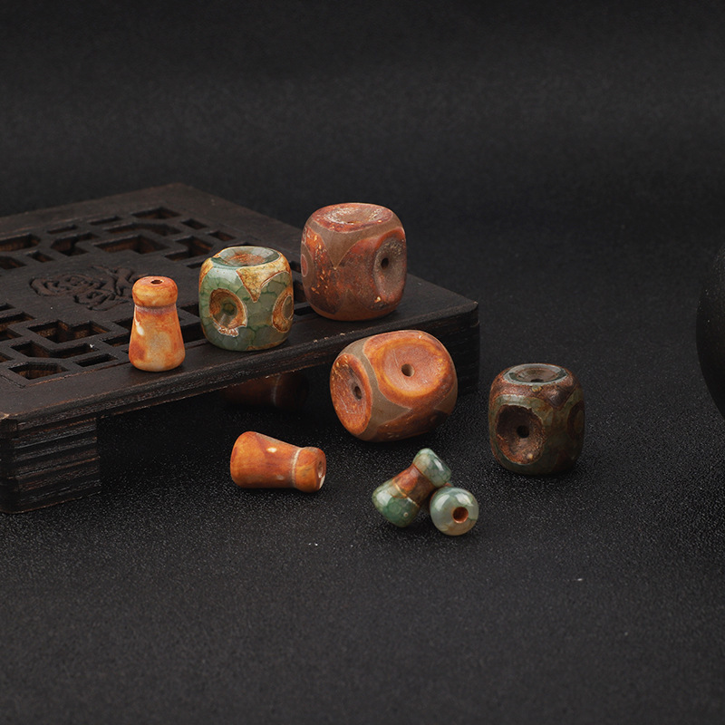 Retro three-eyed beads Xizang three-way Buddha head DIY jewelry accessories wholesale old retro green tortoise shell three-way