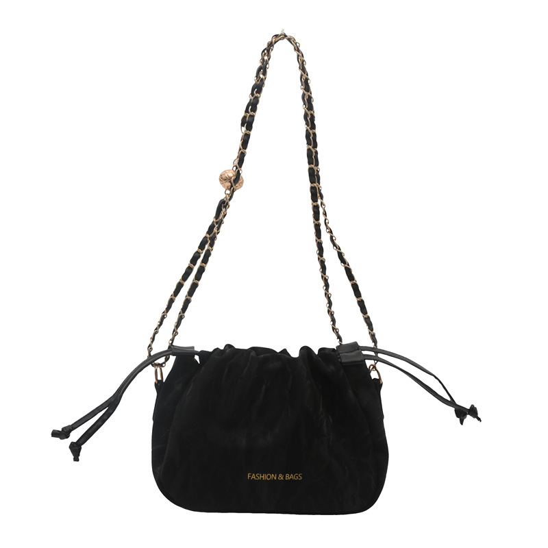 Cadena de nicho bolso pequeño de todo fósforo para mujer bolso de axila de moda de alta gama versión coreana bolso de cubo de mensajero para mujer de un solo hombro