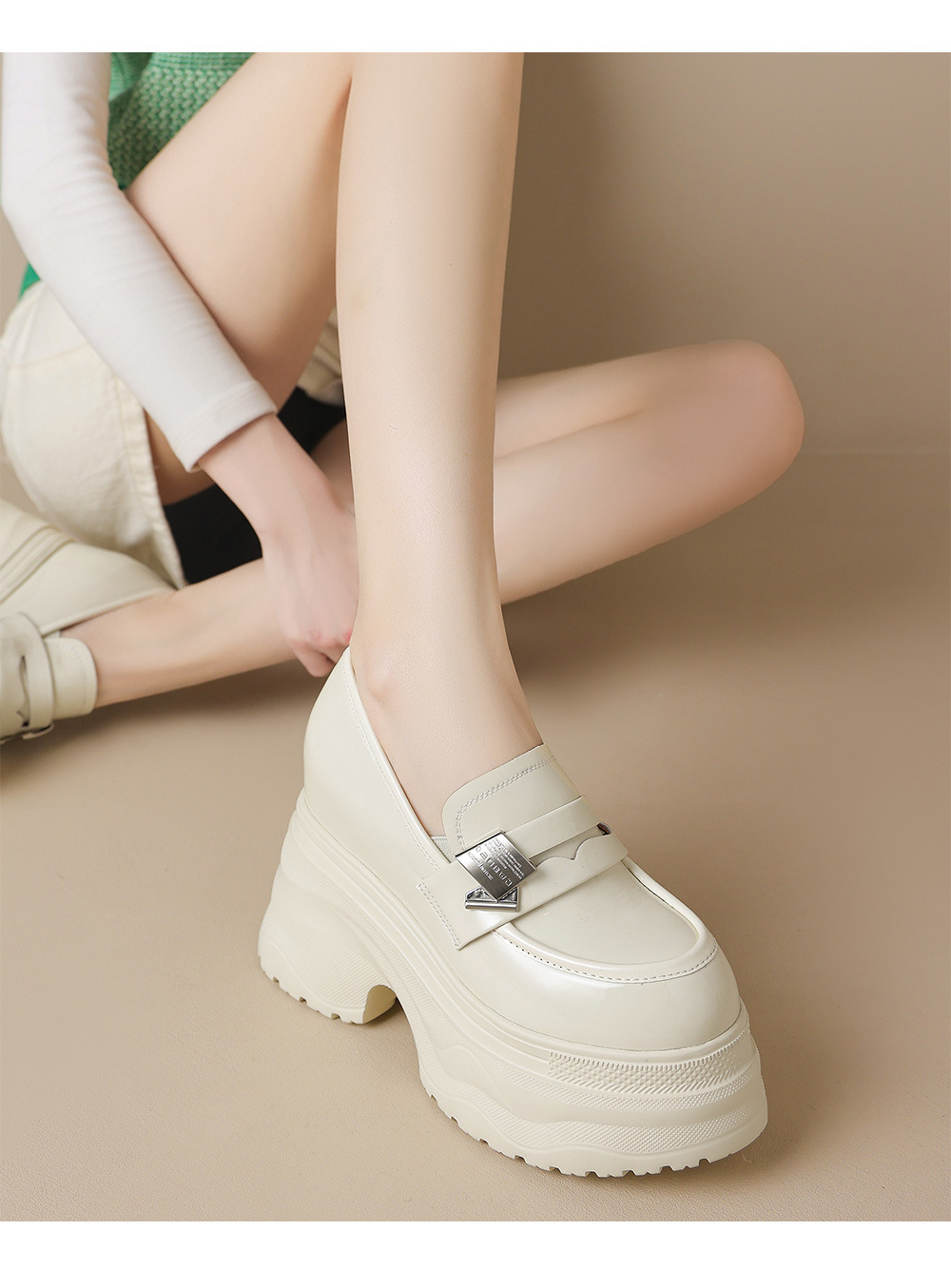 Giày lười nữ tăng chiều cao 12cm đế dày da sáng chế mũi vuông phong cách loafer — đen, Màu trắng nhạt chi tiết 8