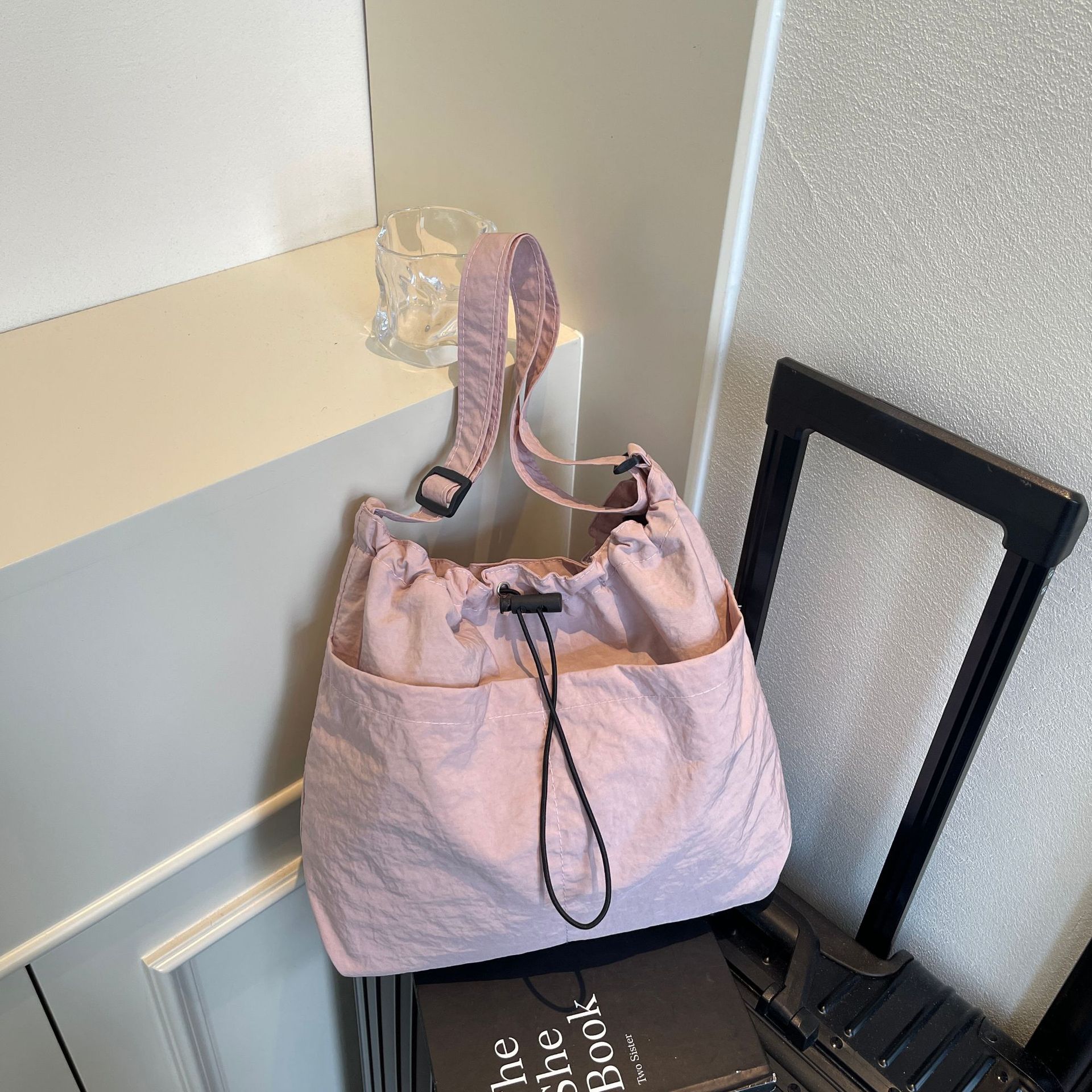 ファッショナブルでパーソナライズされたショルダー脇の下バッグ、クラス通勤、カジュアルな女性用大容量バッグ 2025 新しいクロスボディトートバッグ