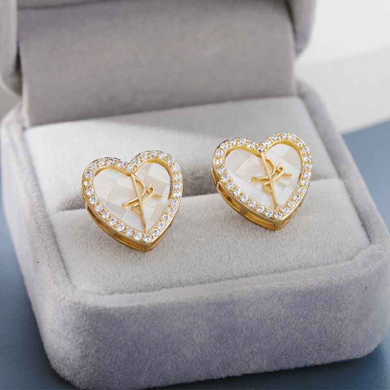 Korean Fashion Simple Heart-shaped Inlaid Zircon Copper Earrings display picture 1