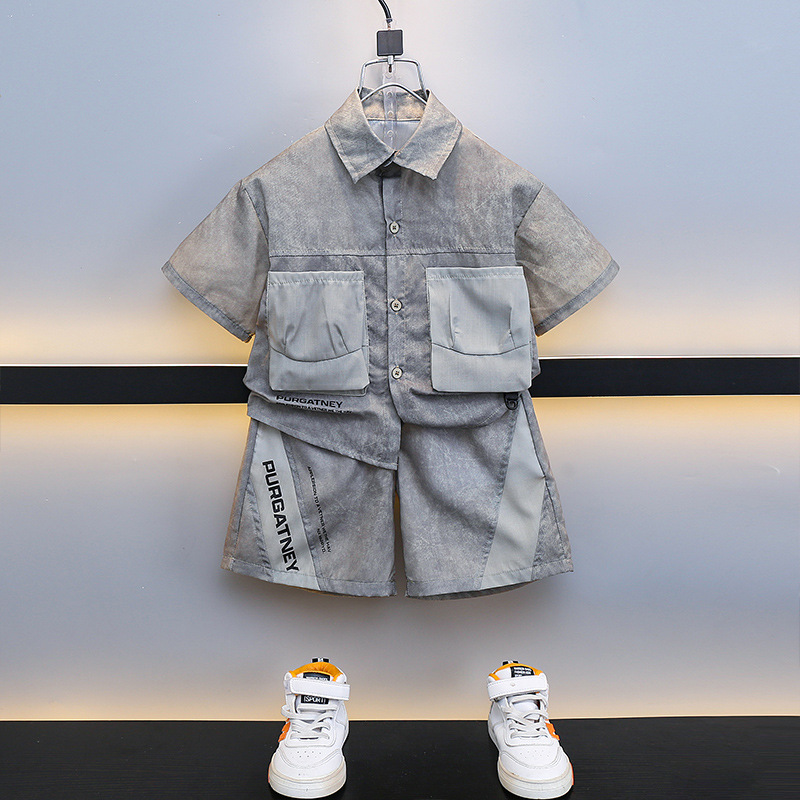 7205 Traje de camisa para niños 2025 Nuevo estilo de verano para niños de moda Estilo fino de manga corta Ropa de calle frita Estilo occidental Estilo de verano