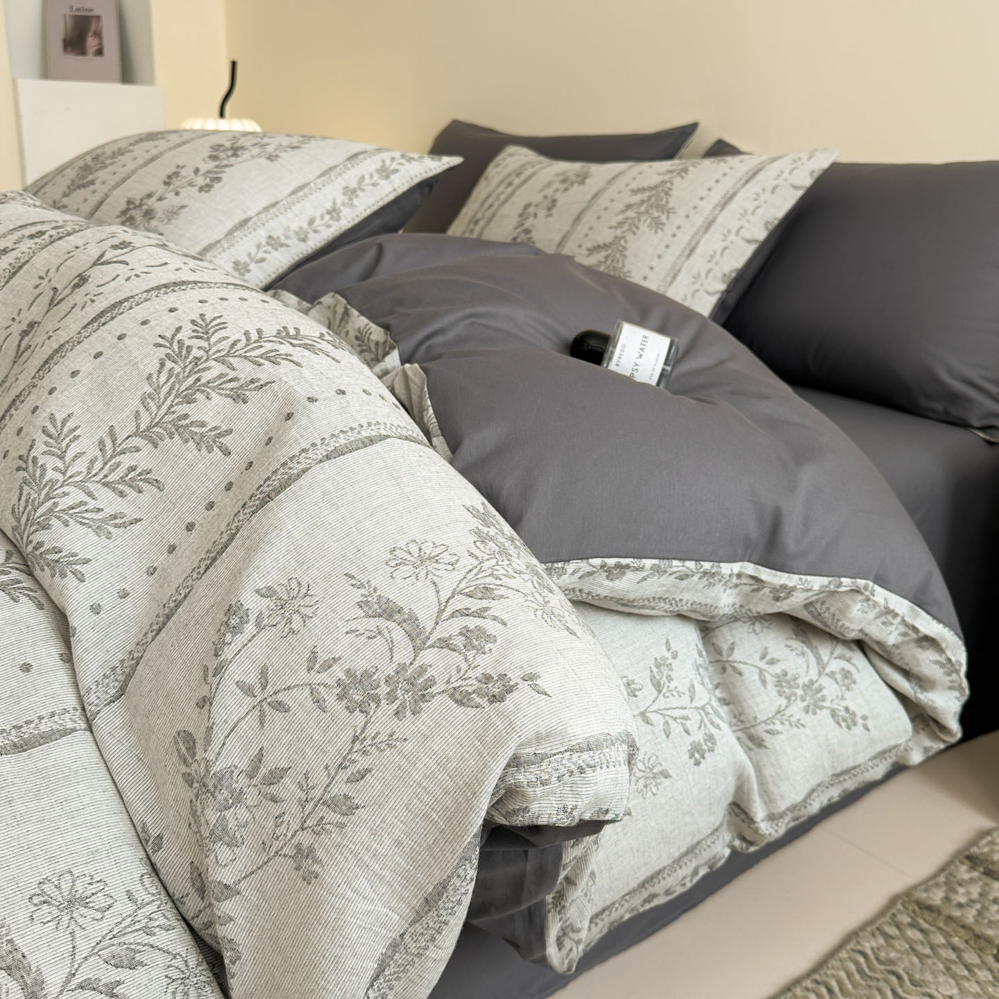 Doble hilo jacquard cama de cuatro piezas de algodón puro algodón cuatro estaciones generales 2025 sábanas cubiertas de lujo ligero