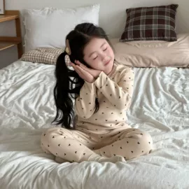 童家居服套装;童T恤;童内衣套装