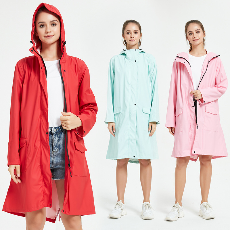 Fashionable polyurethane raincoat for men and women
