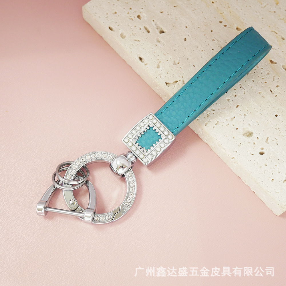 Nuevo anillo hebilla herradura hebilla brillante microfibra cuero coche llavero moda llavero cintura colgante regalo al por mayor