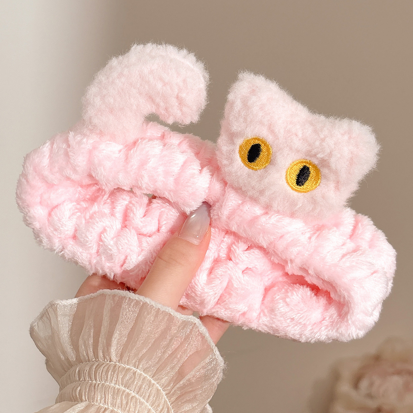 3 gatito rosa (unos 19 cm)