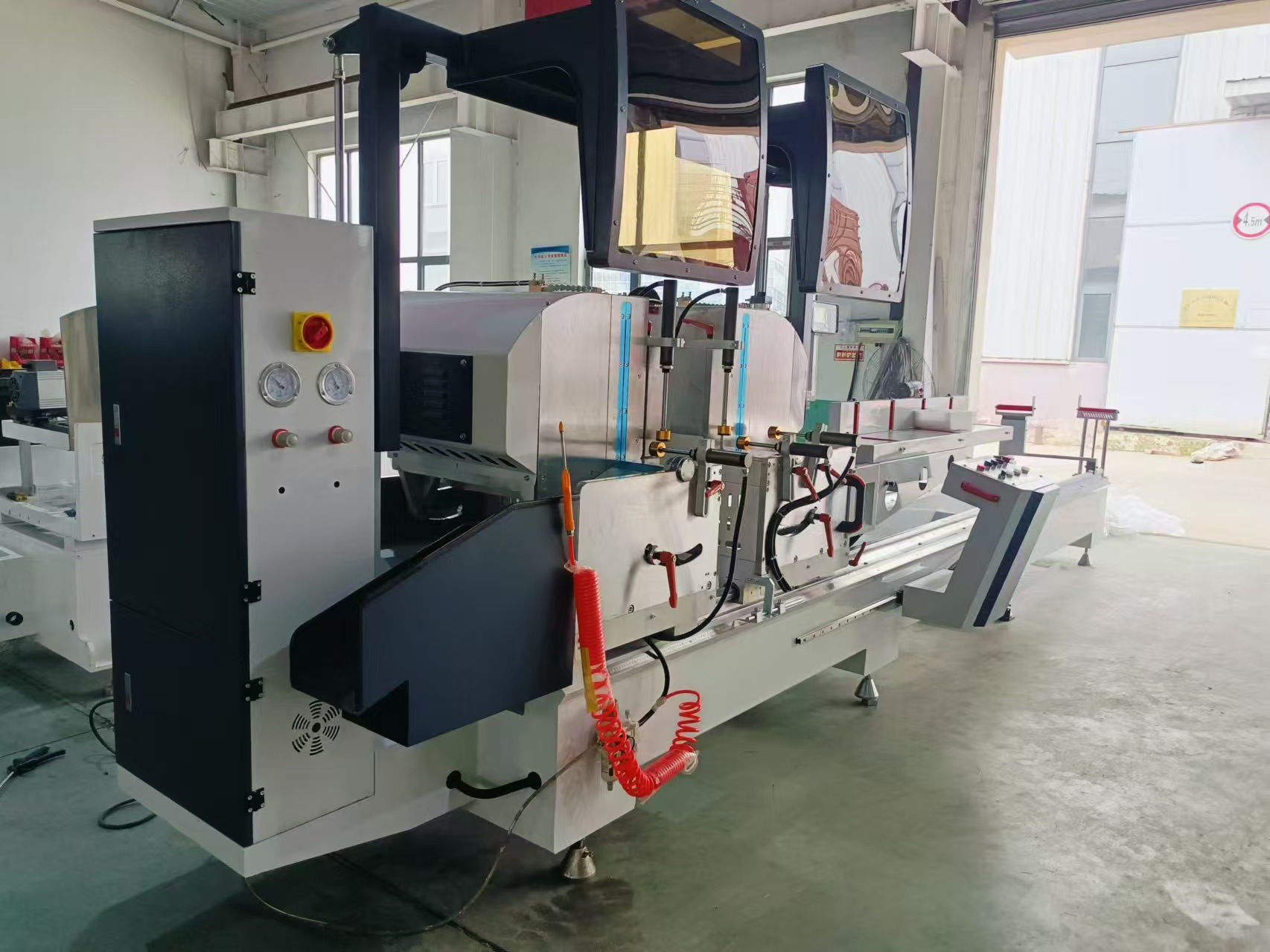 d51553edb6f3b59e6a77875f2621bc