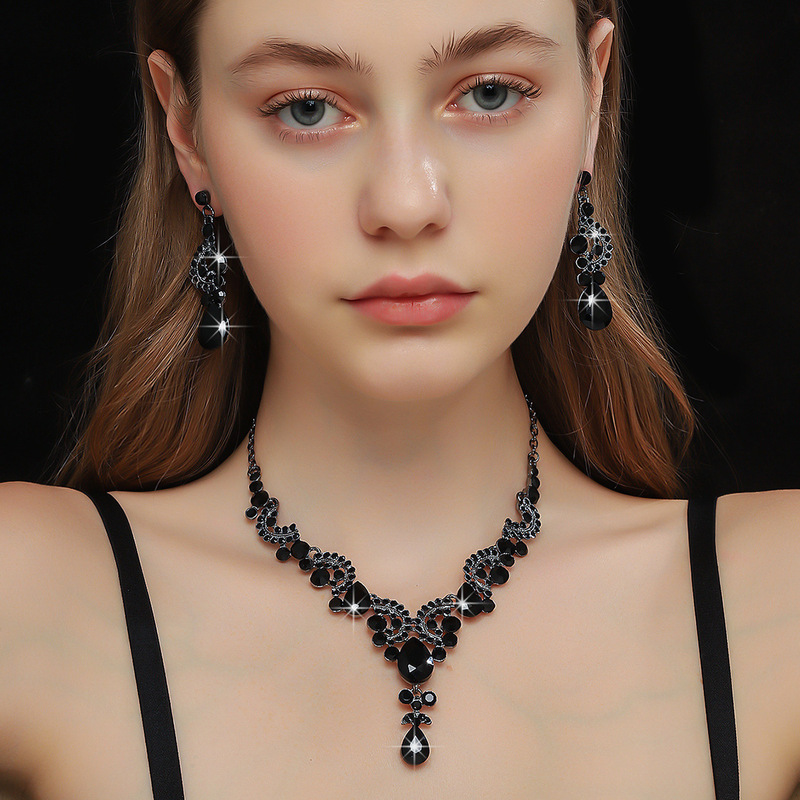 European and American New Bridal Jewelry European and American New Wedding Dress Necklace suit Women's Rhinestone Jewelry Dress Photography