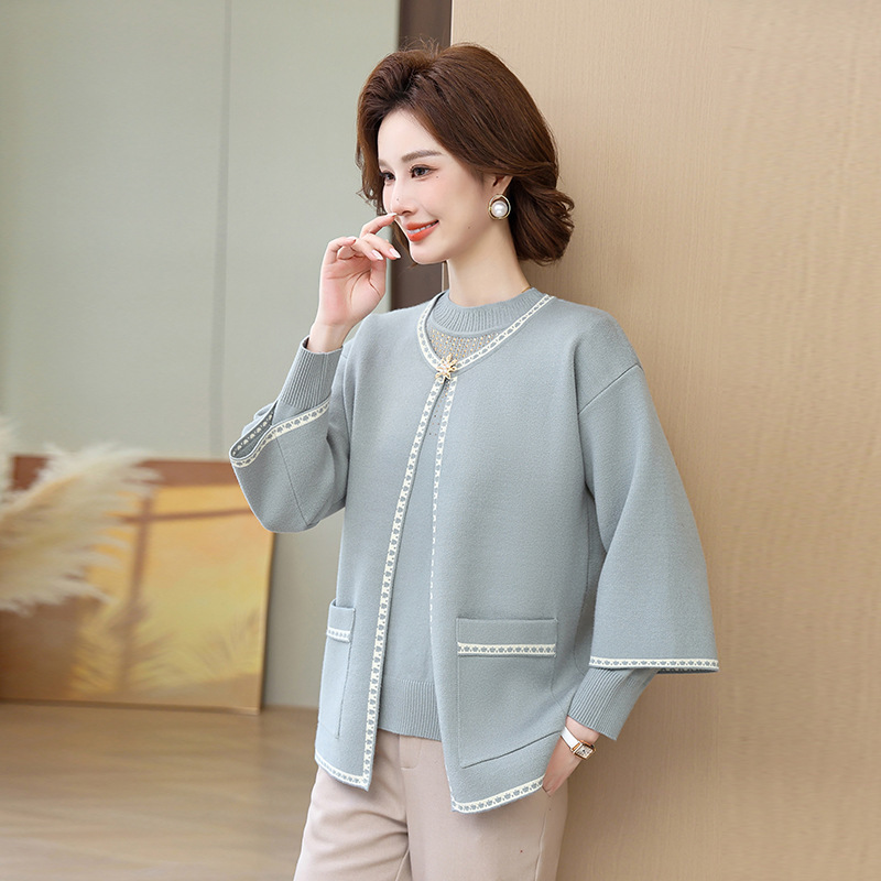 2025新款妈妈秋装针织两件套上衣中老年女洋气时尚开衫秋冬外套装，女装针织衫/毛衣，妃慕昵服饰