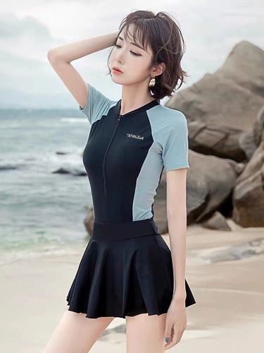 Manufacturer's new women's split swimsuit, conservative, sexy, breathable, fashionable, slim and beautiful, beach vacation boxer swimsuit