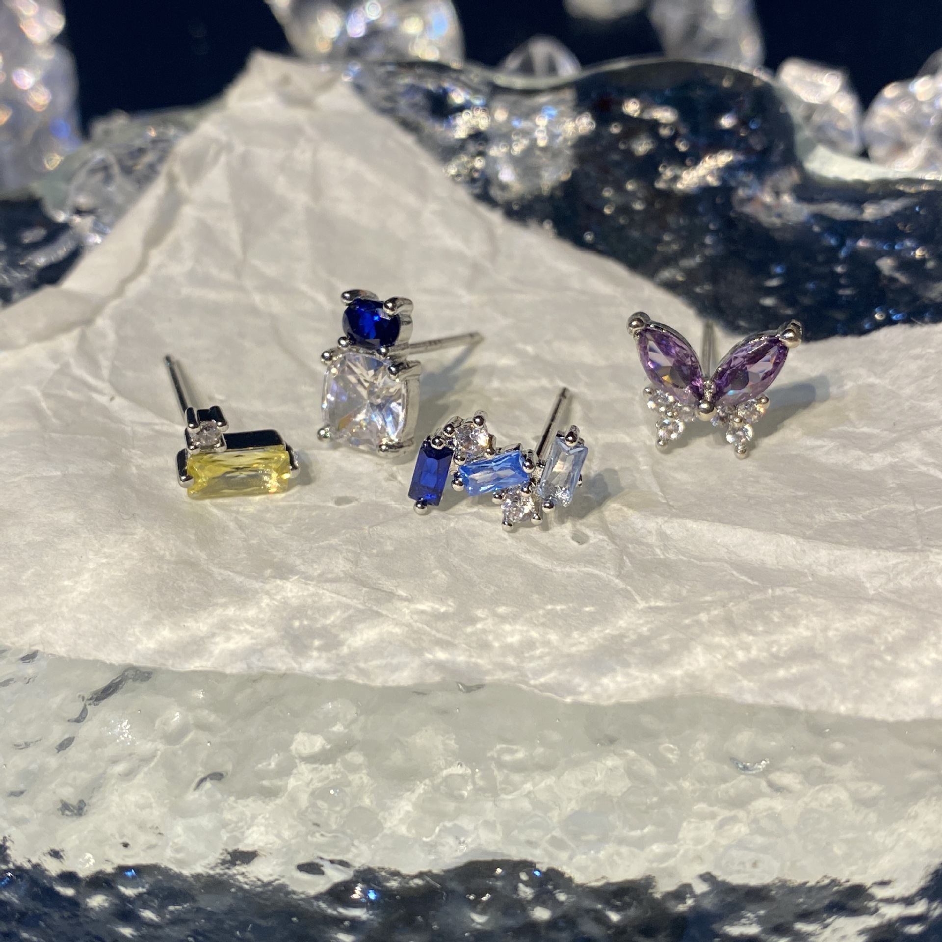 Fashion Irregular Butterfly Copper Inlay Zircon Ear Studs 1 Pair