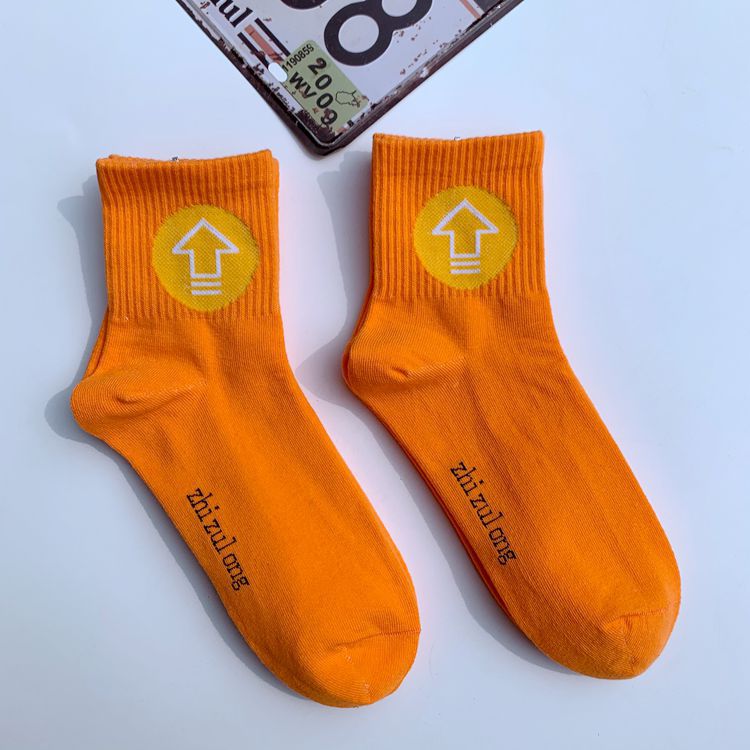 2025d Unisex Short Tube Trendy Ins Internet Celebrity College Style Street Personality Sports Skateboard Cotton Socks_voghion.com