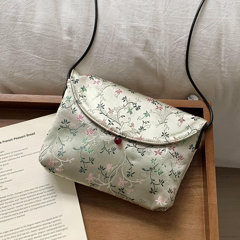 Pequeñas Flores rotas