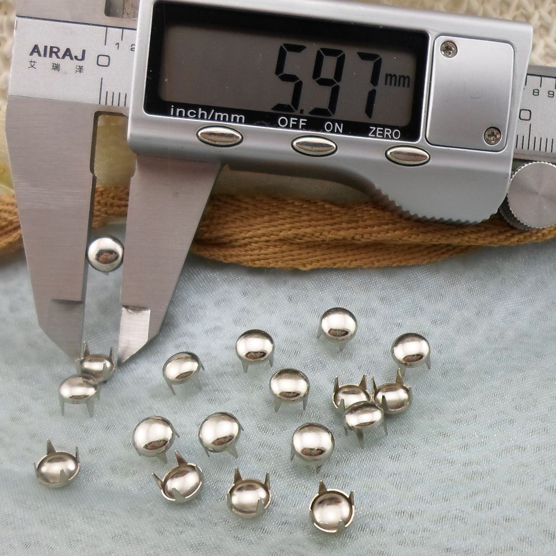 （铜材料）6MM圆头爪珠 圆顶四爪铆钉 四脚钉 蘑菇头抓扣