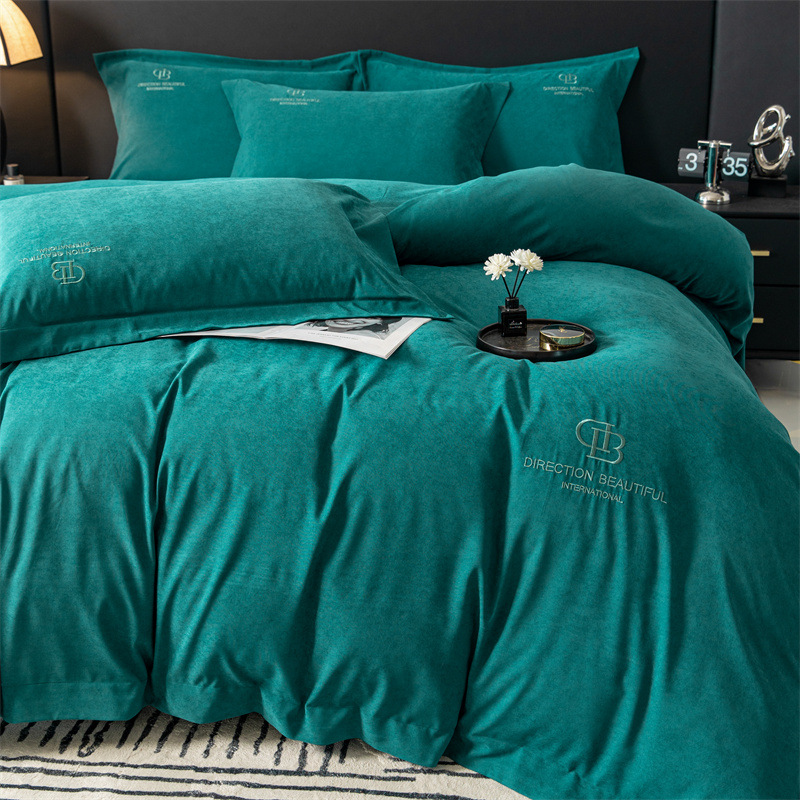 Hochwertige Bettwäschegarnitur aus gebürsteter Baumwolle von Nantong Home Textile – verdickter, einfarbiger Bettbezug mit Stickerei._voghion.com