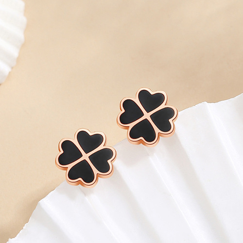 Four-leaf clover earrings for women, sterling silver, Korean version, love, small, epoxy earrings, versatile, sweet, temperament, rose gold ear jewelry