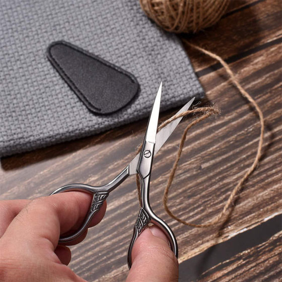 Stainless steel beauty scissors men's round nose hair scissors Sparta beard scissors eyebrow scissors for makeup