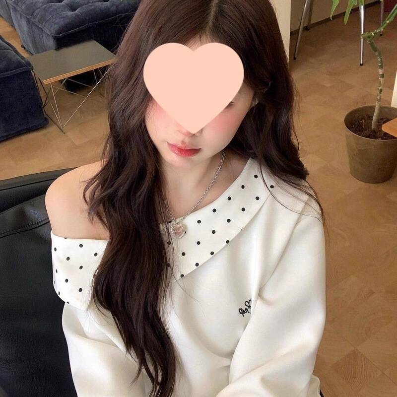 一字肩斜肩波点卫衣长袖恤上衣女早秋季新款高腰显瘦半身裙套装|undefined