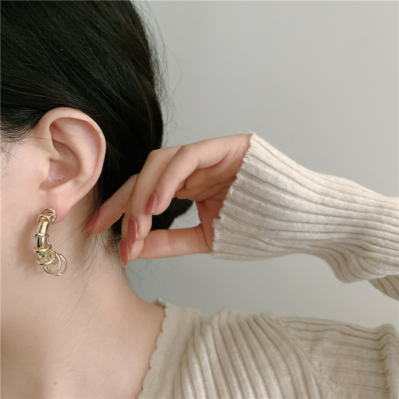 Fashion Irregular Multi-circle C-shaped Alloy Earrings display picture 7