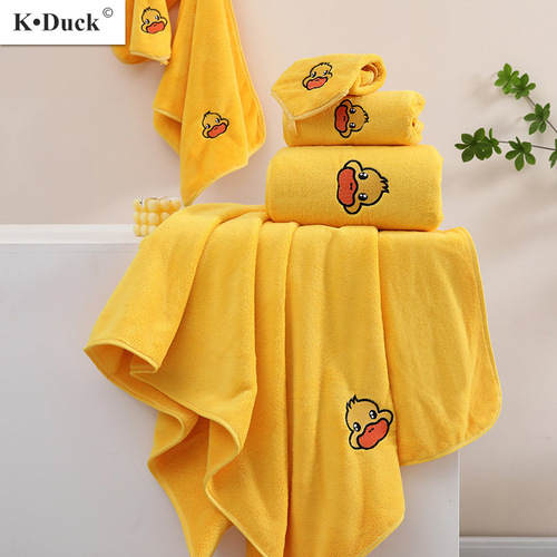 New Small Yellow Duck Towel Wholesale Thick Coral Fleece Absorbent Home Use Cartoon Square Towel Bath Set of 3