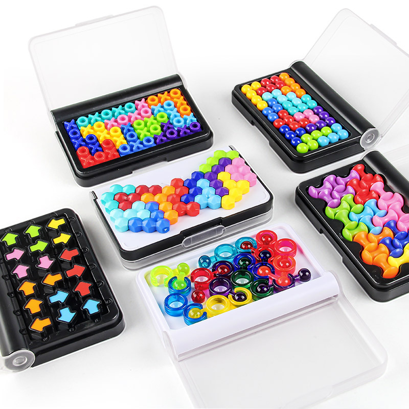 Exportación transfronteriza cerebro entrenamiento de pensamiento lógico juegos de mesa rompecabezas inteligente juegos de bolsillo juguetes de perlas de color