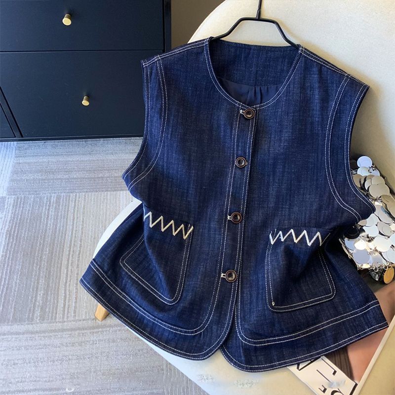 2026 Spring and Autumn New Women's Denim Vest, Vintage Loose Slim-Fit Sleeveless Short Vest for Petite Women