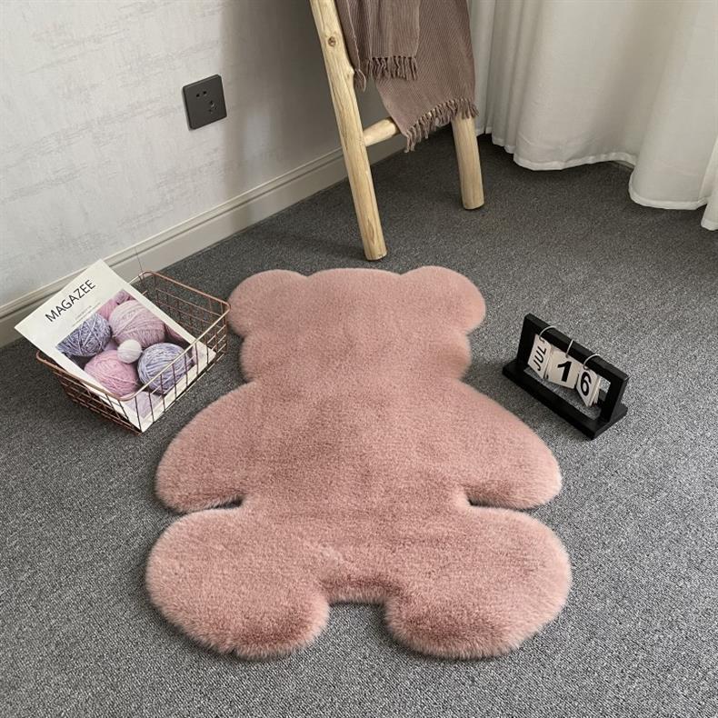 Ins Cute Bear Carpet Plush Decorative Carpet Bedroom Renovation Girl Heart Popular Kidsren's Room Bedside Floor Mat