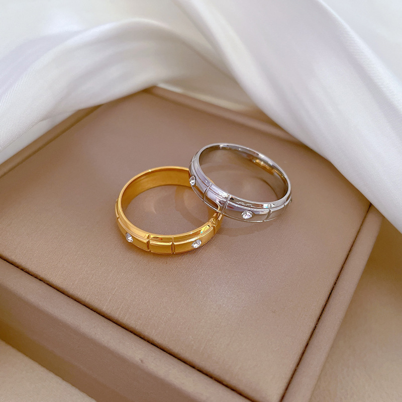 Minimalist Titanium Steel Geometric Ring For Men And Women_voghion.com